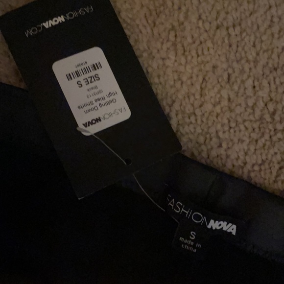 Shorts - Picture 3 of 3